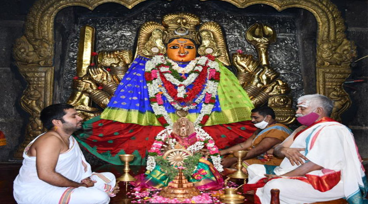 ముద్రా, జ్వాలామాలిని క్రమాల్లో శ్రీ భద్రకాళి