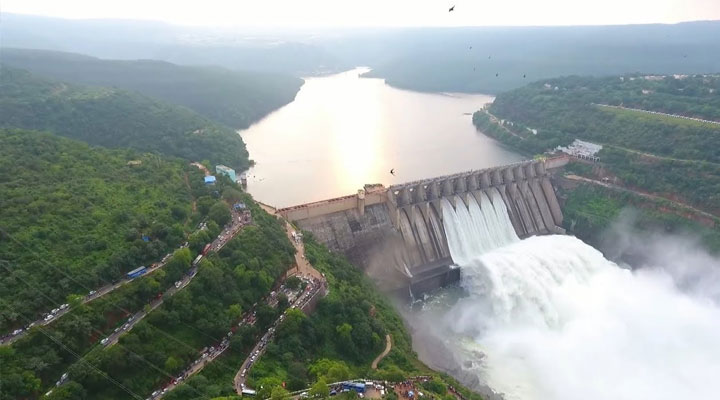 కృష్ణా జలాల వివాదం.. కేంద్రం హడావువడి దేనికీ సంకేతం? 2 కృష్ణా జలాల వివాదం.. కేంద్రం హడావువడి దేనికీ సంకేతం?