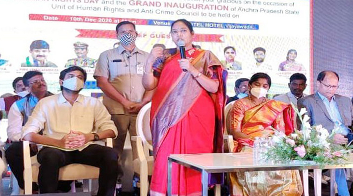 హక్కుల ఉల్లంఘన కొనసాగుతూనే ఉంది