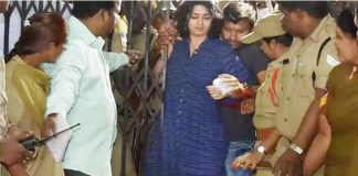 ఈడీ విచారణకు నటి ఛార్మి హాజరు