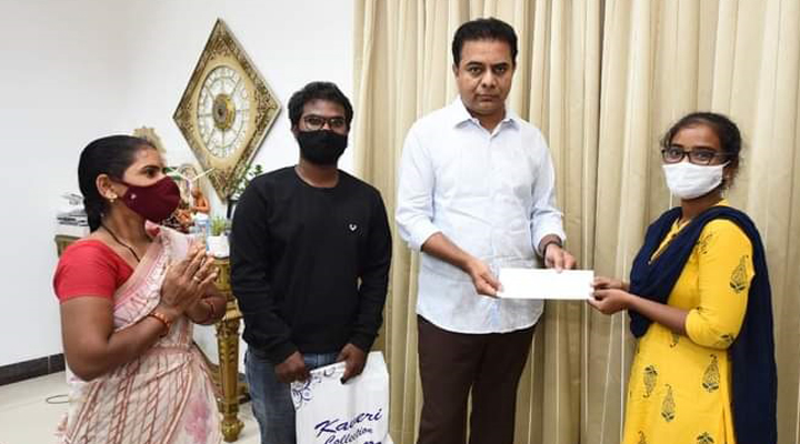 పేద గిరిజన వైద్య విద్యార్థినికి మంత్రి కేటీఆర్ ఆర్థిక సహకారం