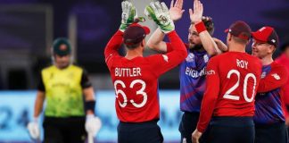 ఆస్ట్రేలియాపై ఇంగ్లాండ్ బౌలర్ల విజృంభన