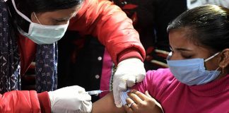 బూస్టర్ డోస్ పై నేడు ఢిల్లీలో కీలక నిర్ణయం