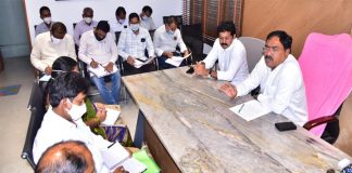 అప్రమత్తంగా ఉండాలి : ఎర్రబెల్లి