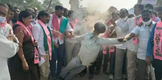 బీజేపీకి టీఆర్ఎస్ సెగలు..ఊరూవాడా నిరసనలు