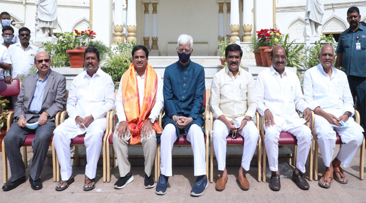 నలుగురు ఎమ్మెల్సీల ప్రమాణస్వీకారం