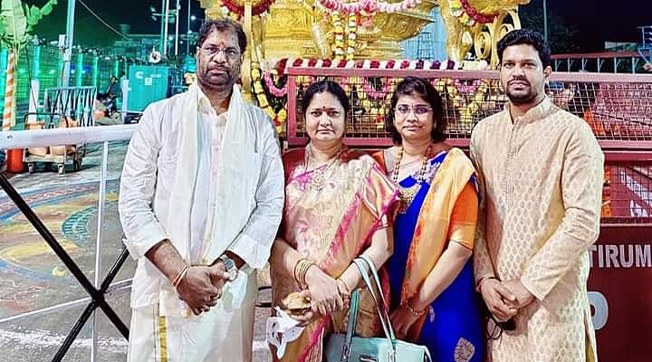 శ్రీవారి సన్నిధిలో వద్దిరాజు రవిచంద్ర