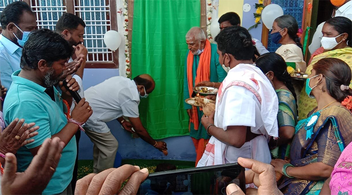 అభివృద్ధి పనులకు శంకుస్థాపన చేసిన ఎమ్మెల్యే చల్లా