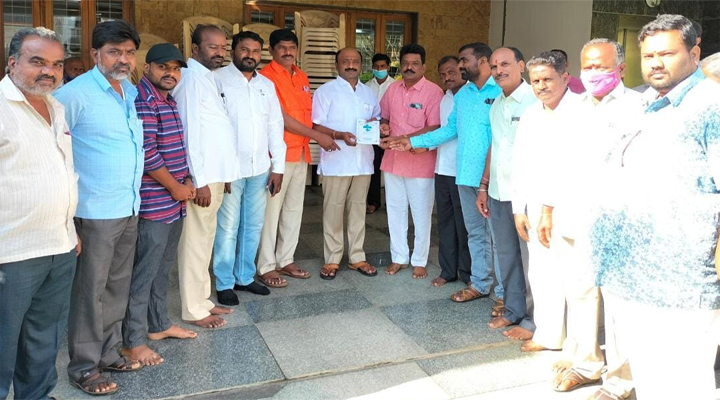 ఎమ్మెల్యే చల్లాకు మహాశివరాత్రి ఆహ్వానం