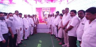 మంత్రి సత్యవతికి మంత్రి ఎర్రబెల్లి పరామర్శ