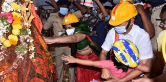 మేడారం దర్శించుకున్న చీఫ్ విప్ దాస్యం