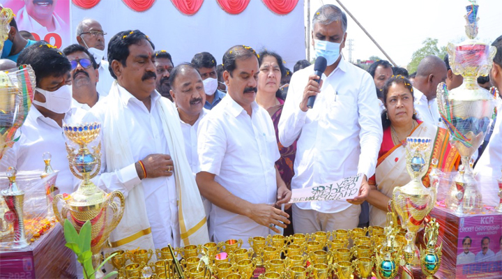 హనుమకొండలో సిక్స్ కొట్టిన హరీశ్ రావు