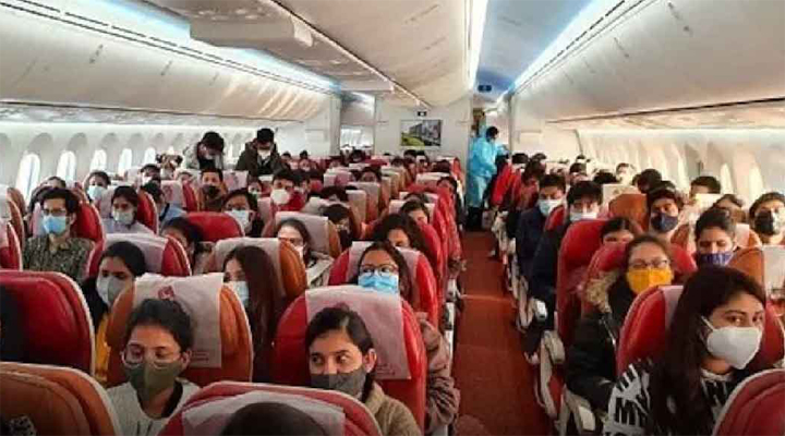 ఉక్రెయిన్ నుంచి సేఫ్ గా చేరుకున్న విద్యార్థులు