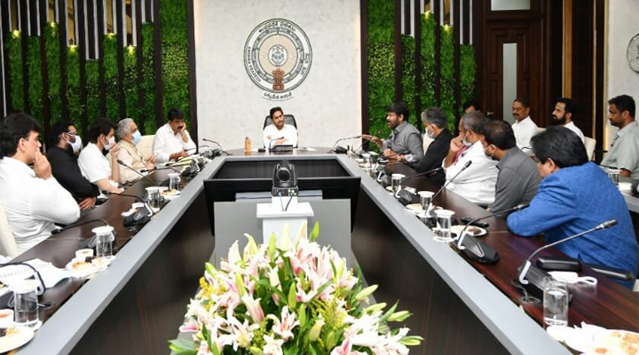 ఏపీ సీఎం జగన్ తో టాలీవుడ్ చర్చలు సఫలం