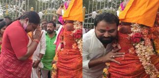 వనదేవతలను దర్శించుకున్న సీతక్క,అద్దంకి