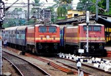 గోదావరి ఎక్స్ ప్రెస్ కు మరోసారి తప్పిన ప్రమాదం