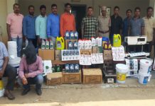 భారీగా ఫేక్ ఇంజన్ ఆయిల్ బాటిల్స్ పట్టివేత