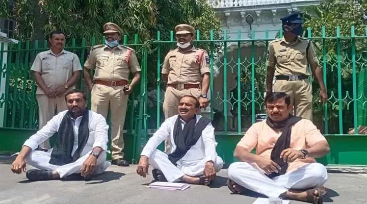 ముగ్గురు బీజేపీ ఎమ్మెల్యేలకు షాక్ 1 ముగ్గురు బీజేపీ ఎమ్మెల్యేలకు షాక్