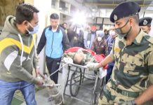 బీఎస్ఎఫ్ శిబిరంలో జవాన్ ఘాతుకం