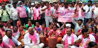 ప్రజా ఉద్యమాలకు కేంద్రం తలవంచాల్సిందే : చల్లా