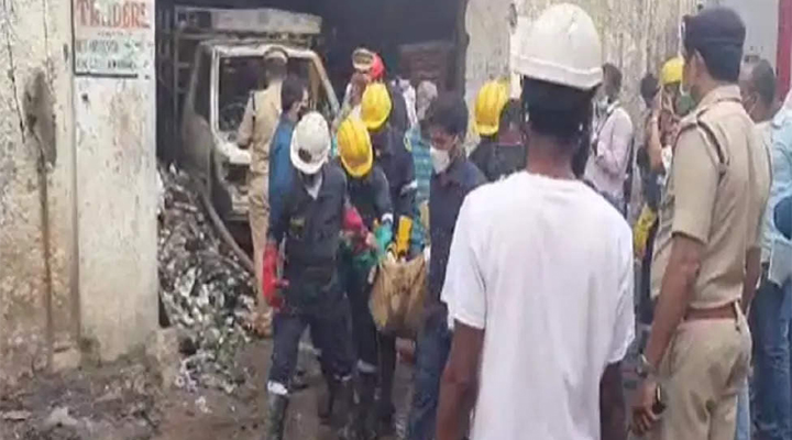 భారీ అగ్ని ప్రమాదం.. 11 మంది మృతి 