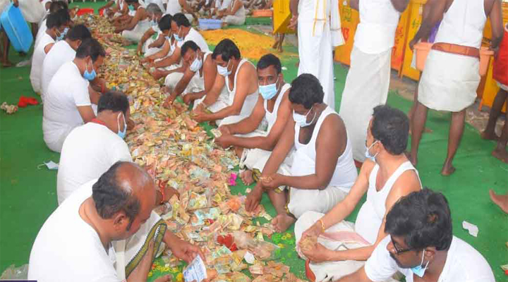 మేడారం హుండీ ఆదాయం..రూ.11 కోట్ల 44 లక్షలు