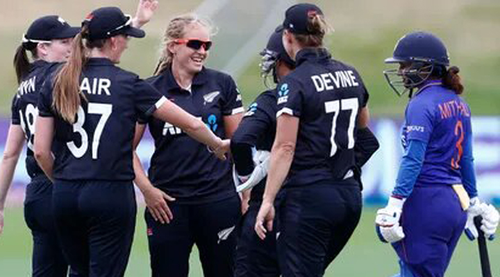 న్యూజిలాండ్ చేతిలో భారత్ ఓటమి