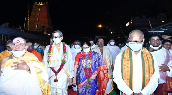 2వ రోజు మల్లన్నసేవలో ఎన్వీ రమణ దంపతులు