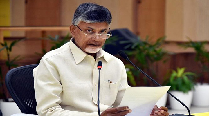 కాన్వాయ్ కి కారు పెట్టుకోలేని స్థితి రాష్ట్రంది