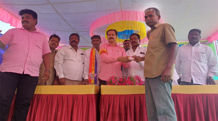 మే డే వేడుకల్లో చీఫ్ విప్ దాస్యం వినయ్ భాస్కర్