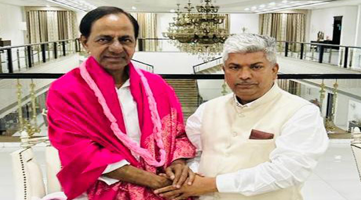 సీఎం కేసీఆర్ తో రాపోలు ఆనంద భాస్క‌ర్ భేటీ 