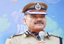 తన మెడల్స్ ను ఆ శాఖకు ఇవ్వనున్న రిటైర్డ్ పోలీస్