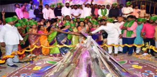 భోగి వేడుకల్లో పాల్గొన్న ఎమ్మెల్సీ కవిత