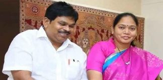 మేము పార్టీ మారం : మాజీ హోం మంత్రి భర్త