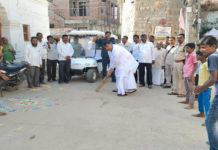 గల్లీ క్రికెట్ ఆడిన స్పీకర్ పోచారం