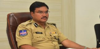 ముగ్గురు పోలీస్ అధికారులు సస్పెండ్