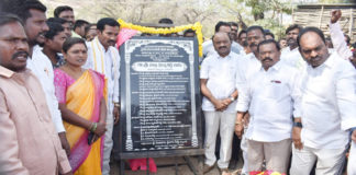 అభివృద్ధిలో ఎమ్మెల్యే చల్లాకు నీరాజనాలు లు