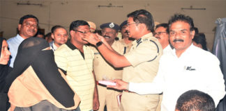 కంటి వెలుగును సద్వినియోగించుకోండి : సీపీ