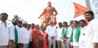 శివాజీ విగ్రహాన్ని ఆవిష్కరించిన మంత్రి హరీష్ రావు