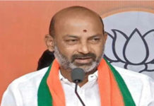 నోరుజారిన బండి సంజయ్..డిఫెన్స్ లో బీజేపీ !