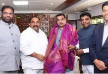 కేంద్ర మంత్రి గడ్కరీని కలిసిన టీ ఎంపీలు,ఎమ్మెల్యే