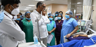 మెడికో ప్రీతిని పరామర్శించిన మంత్రి హరీశ్ రావు