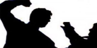 ప్రముఖ న్యాయవాదిపై దుండగుల దాడి