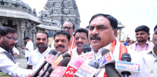 చిల్లర రాజకీయాలు మానుకోండి : ఎర్రబెల్లి