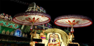 వైభవంగా శ్రీవారి చంద్రప్రభ వాహన సేవ