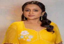 మీడియాకు సారీ చెప్పిన యాంకర్ సుమ