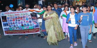 పుల్వామా అమరులకు కడియం కావ్య ఘన నివాళులు