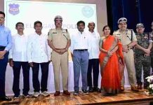 దేవ్ జీ సహా లొంగిపోయిన మావో అగ్రనేతలు