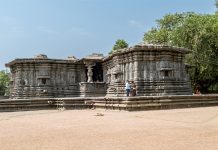 వెయ్యిస్తంభాల రుద్రేశ్వర ఆలయం విశిష్టత