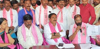 తొర్రూరు మున్సిపాలిటీ కాంగ్రెస్ అక్రమ కైవసం